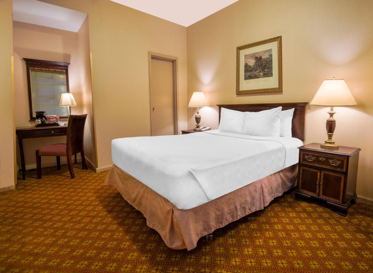 Night Hotel Broadway New York Bagian luar foto