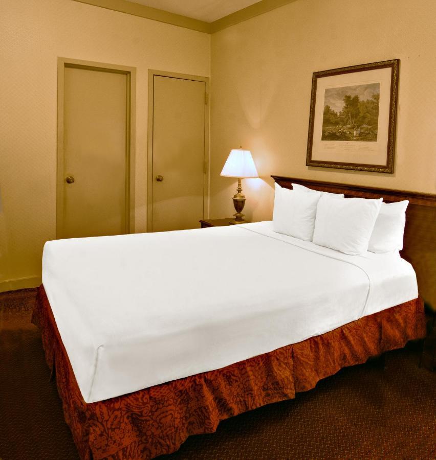 Night Hotel Broadway New York Bagian luar foto