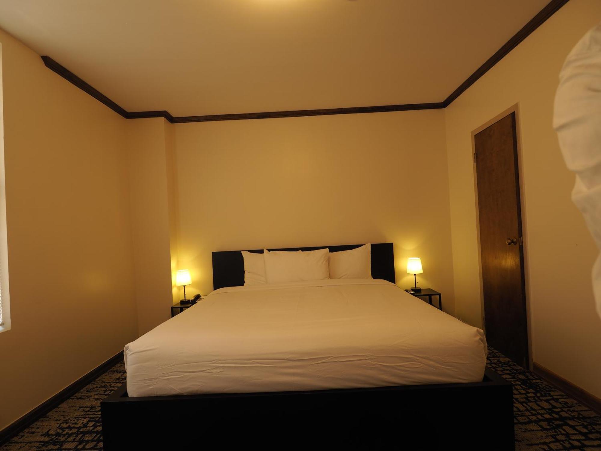 Night Hotel Broadway New York Bagian luar foto