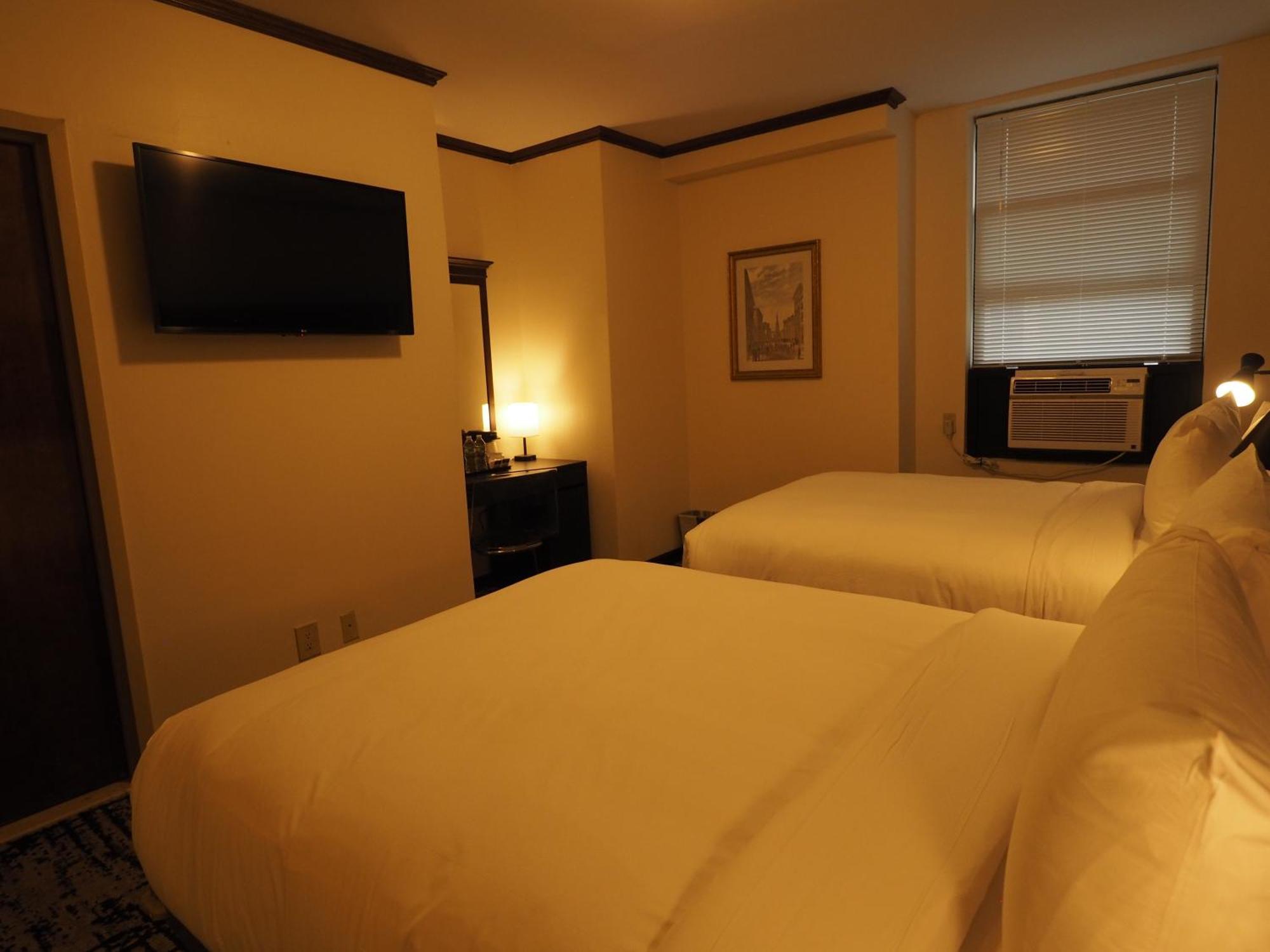 Night Hotel Broadway New York Bagian luar foto