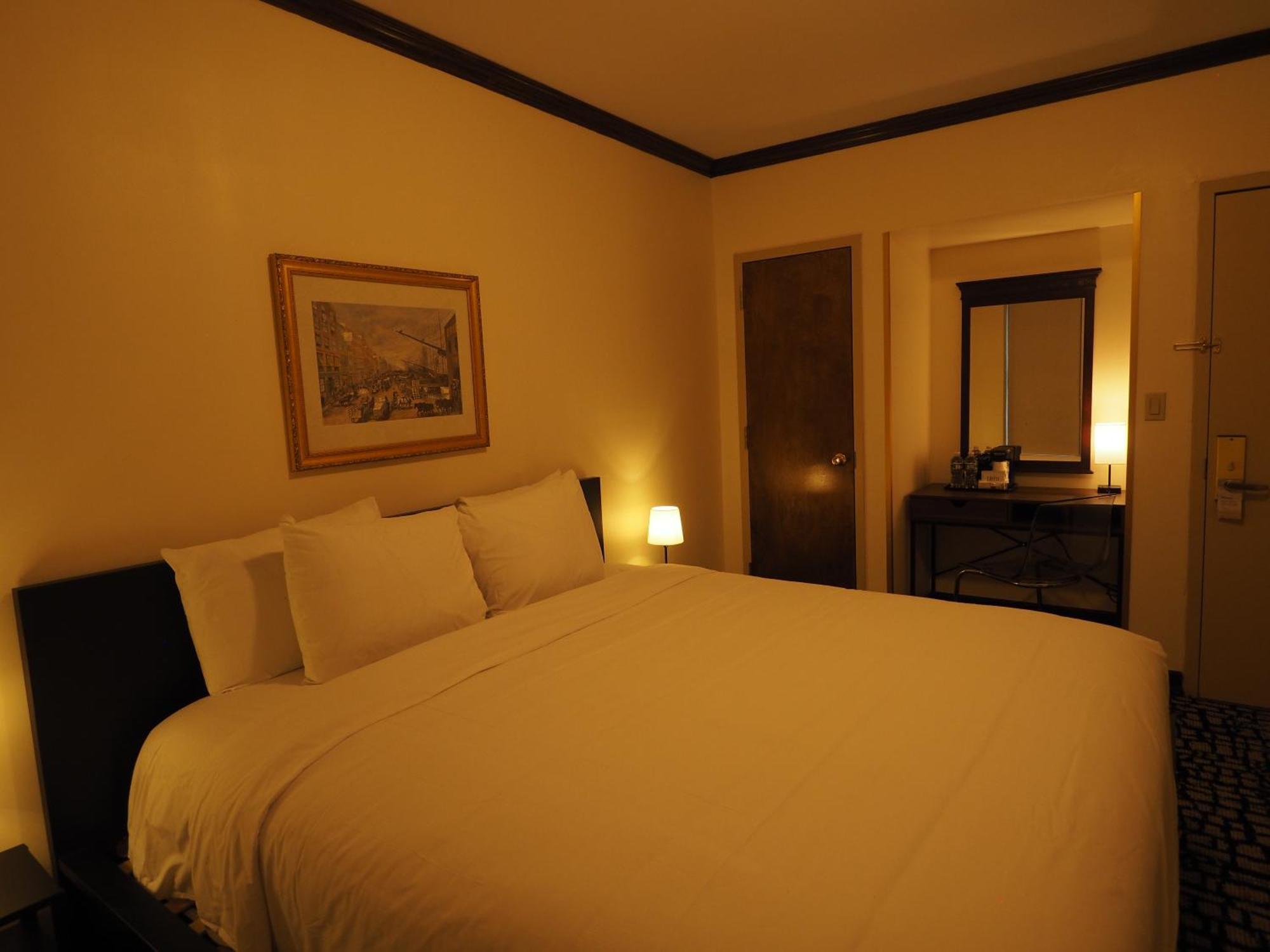 Night Hotel Broadway New York Bagian luar foto