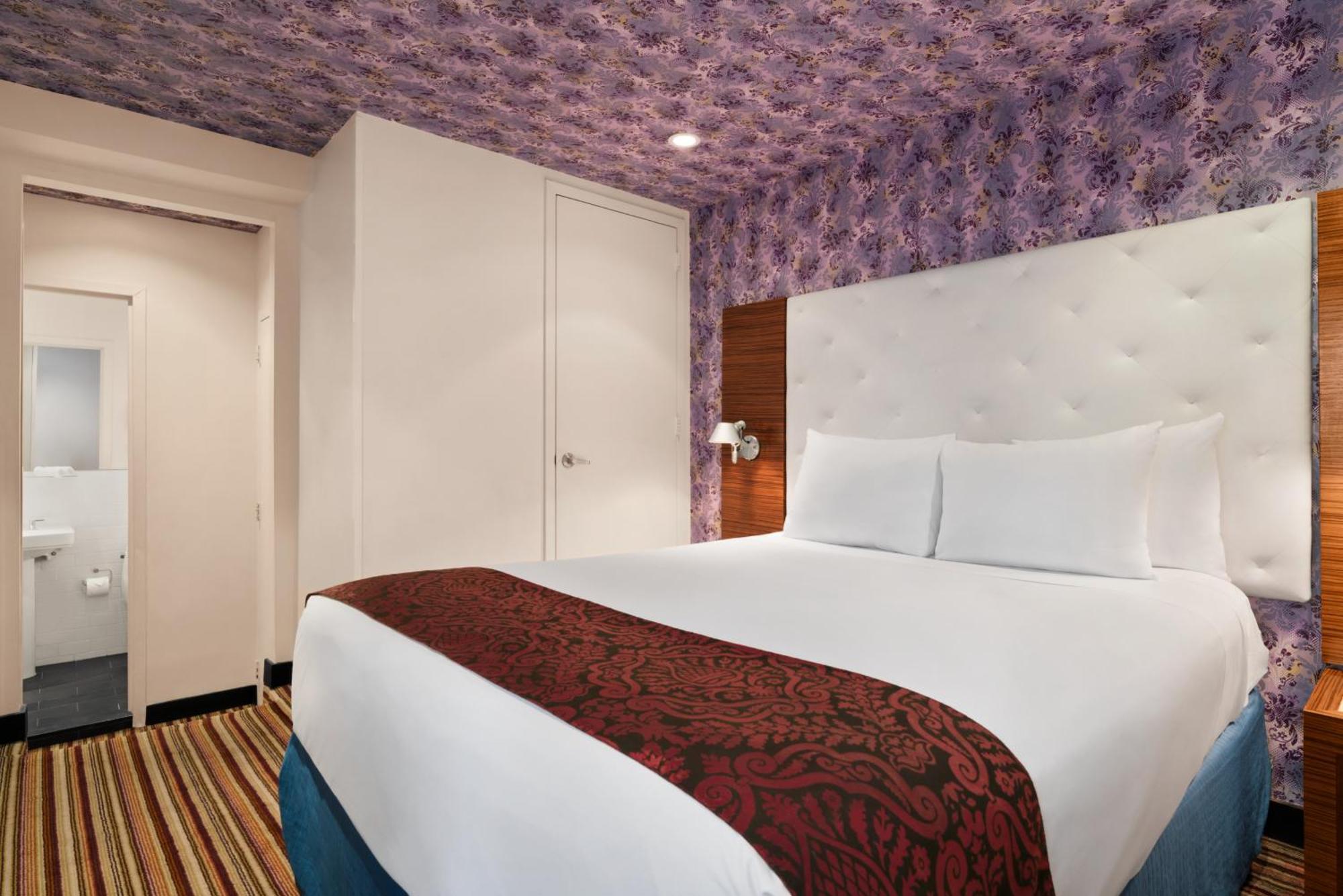 Night Hotel Broadway New York Bagian luar foto
