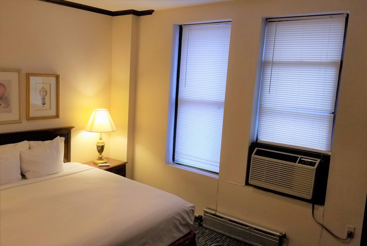 Night Hotel Broadway New York Bagian luar foto