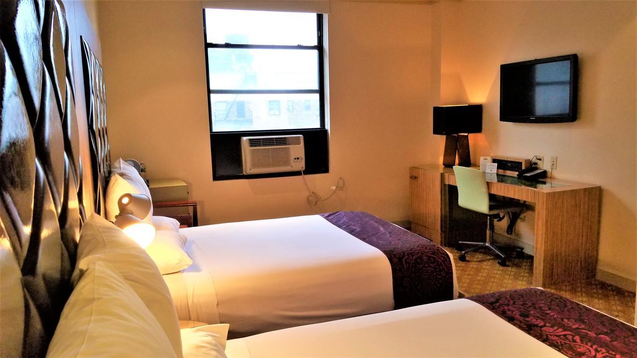 Night Hotel Broadway New York Bagian luar foto