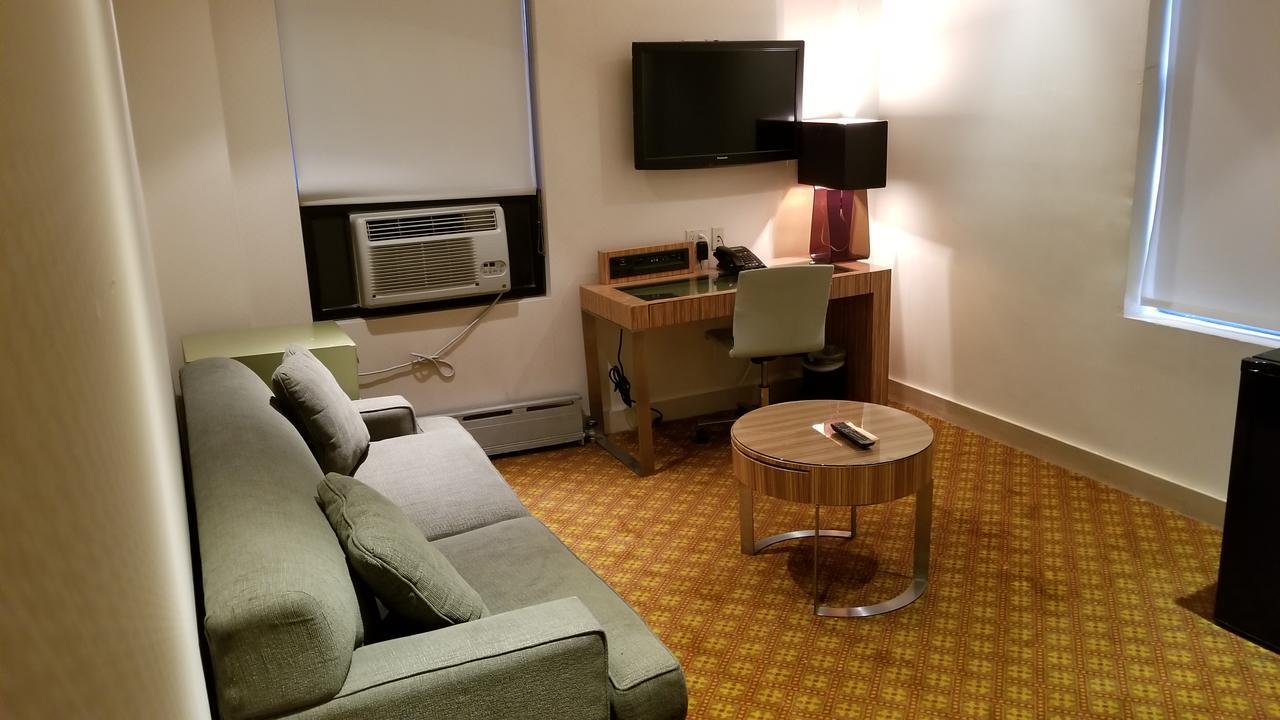 Night Hotel Broadway New York Bagian luar foto