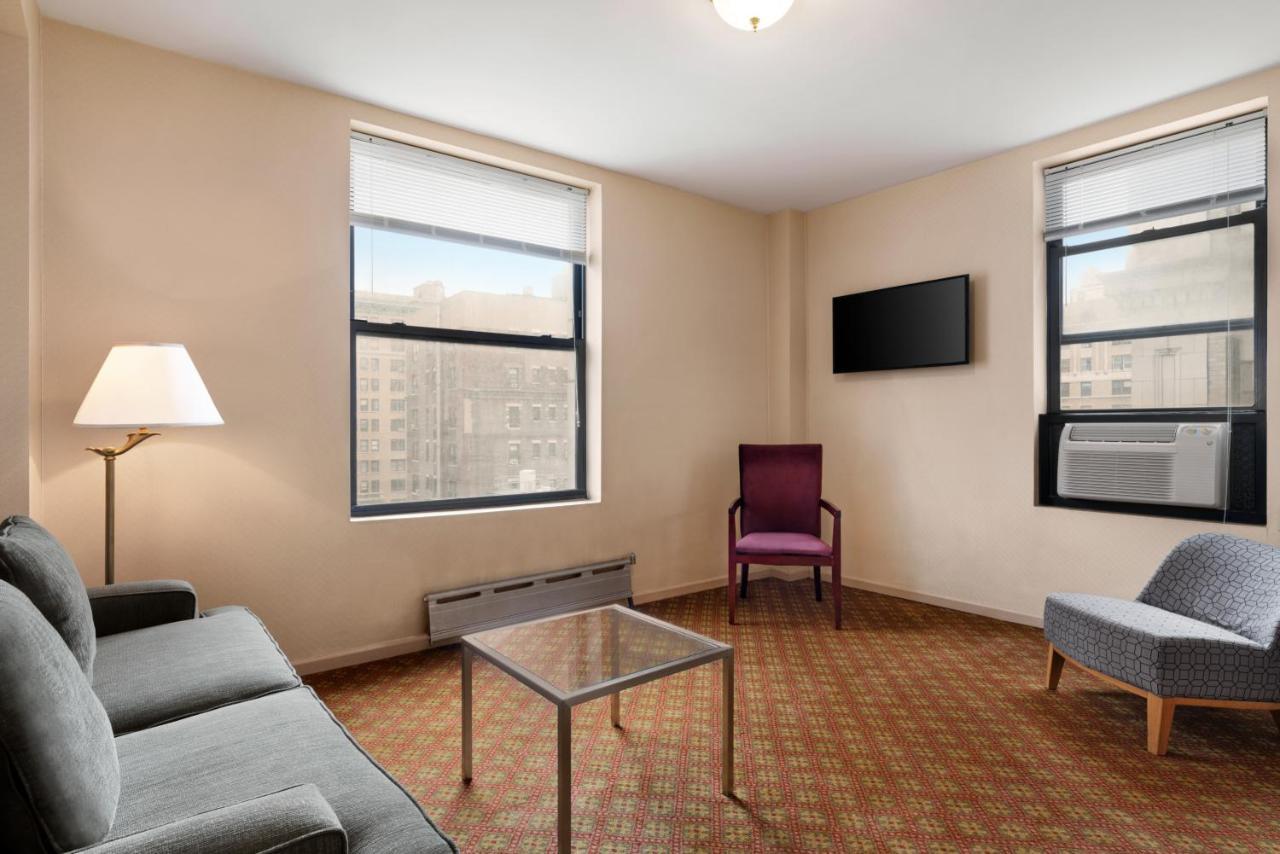 Night Hotel Broadway New York Bagian luar foto